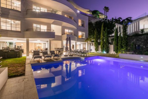 Bali and Eva Fresnaye. Luxurious 7 bedroom villa. Pool and grand patio